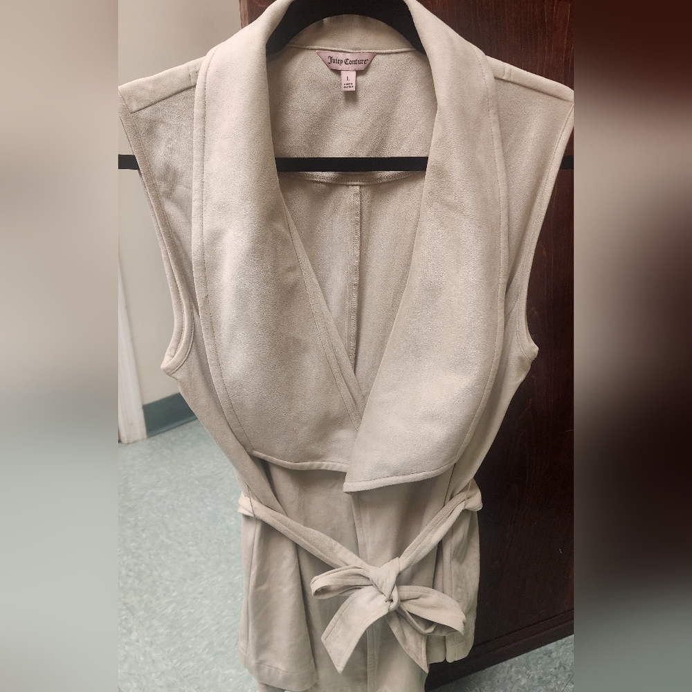 Juicy Couture Beige Wrap Vest sz L
